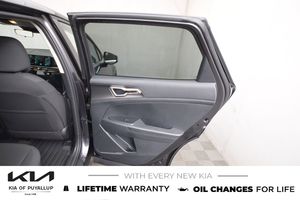 New 2026 Kia Sportage LX image 13