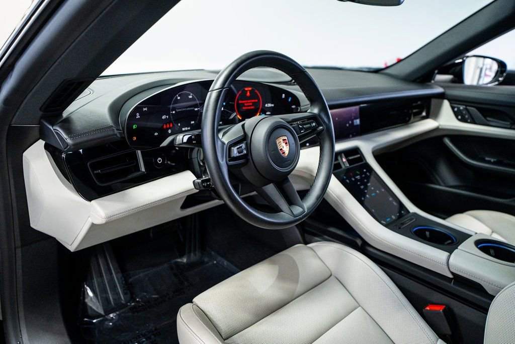 Used 2024 Porsche Taycan 4S w/ Premium Package image 32