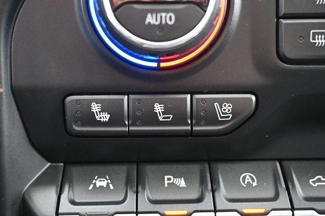 Used 2020 Chevrolet Silverado 1500 LTZ w/ LTZ Premium Package image 32