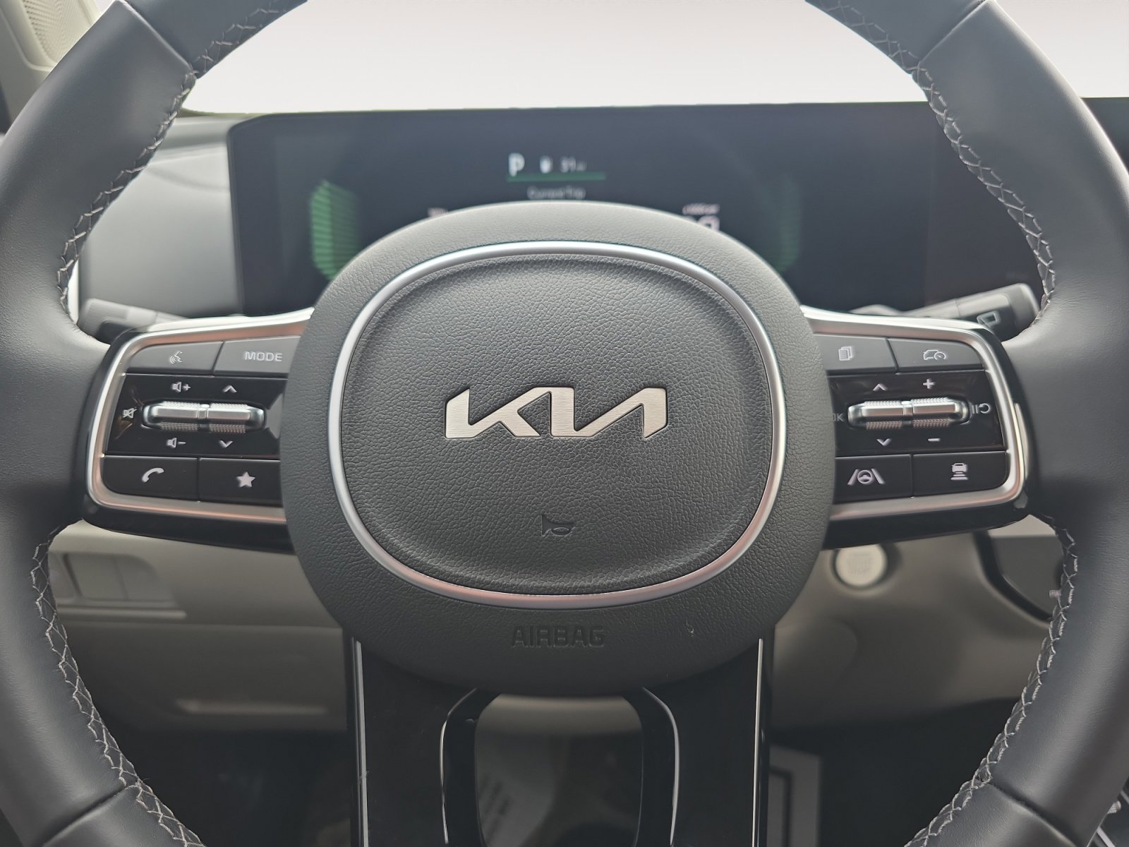 Certified 2025 Kia Sorento S w/ Panoramic Sunroof Package image 11