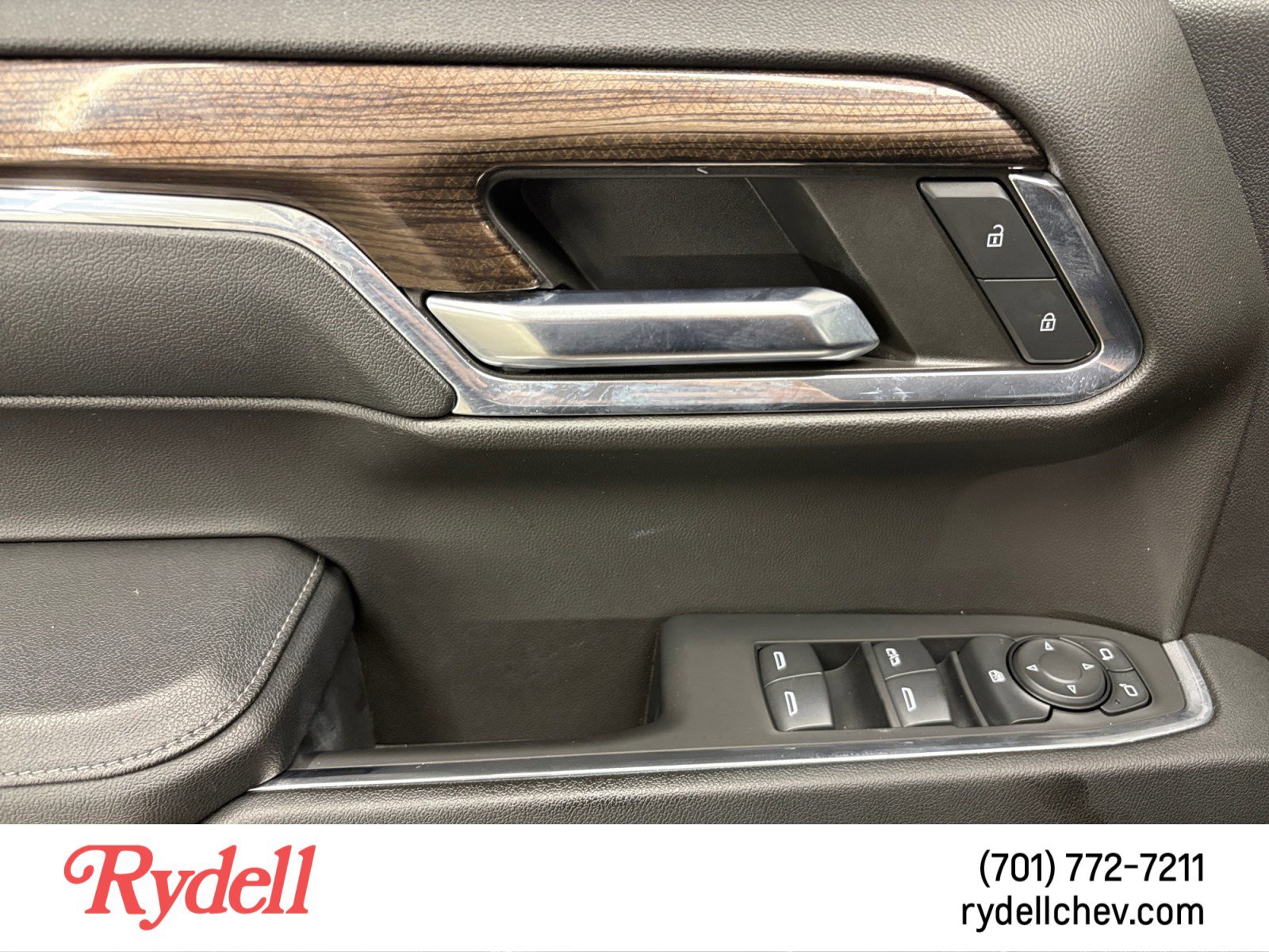 Used 2024 Chevrolet Silverado 1500 LT Trail Boss w/ LT Trail Boss Premium Package AWD/4WD image 11