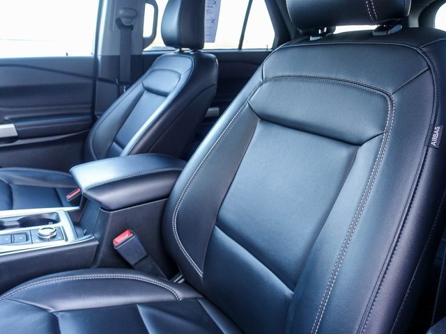 Used 2023 Ford Explorer XLT w/ Equipment Group 202A image 23