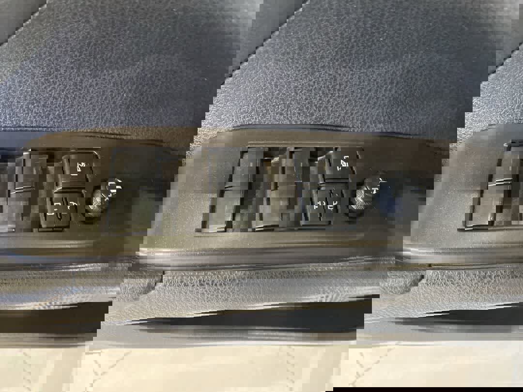 Used 2023 Toyota Camry SE image 13