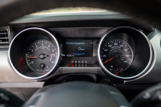 Used 2018 Ford Mustang Premium RWD image 32