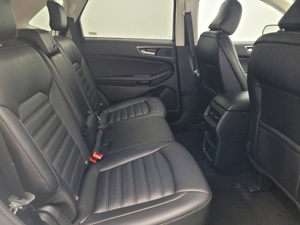Used 2024 Ford Edge SEL image 19