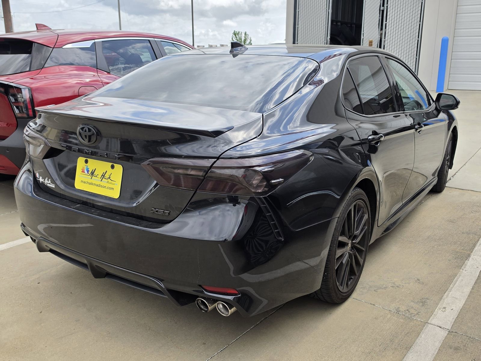 Used 2021 Toyota Camry XSE image 16