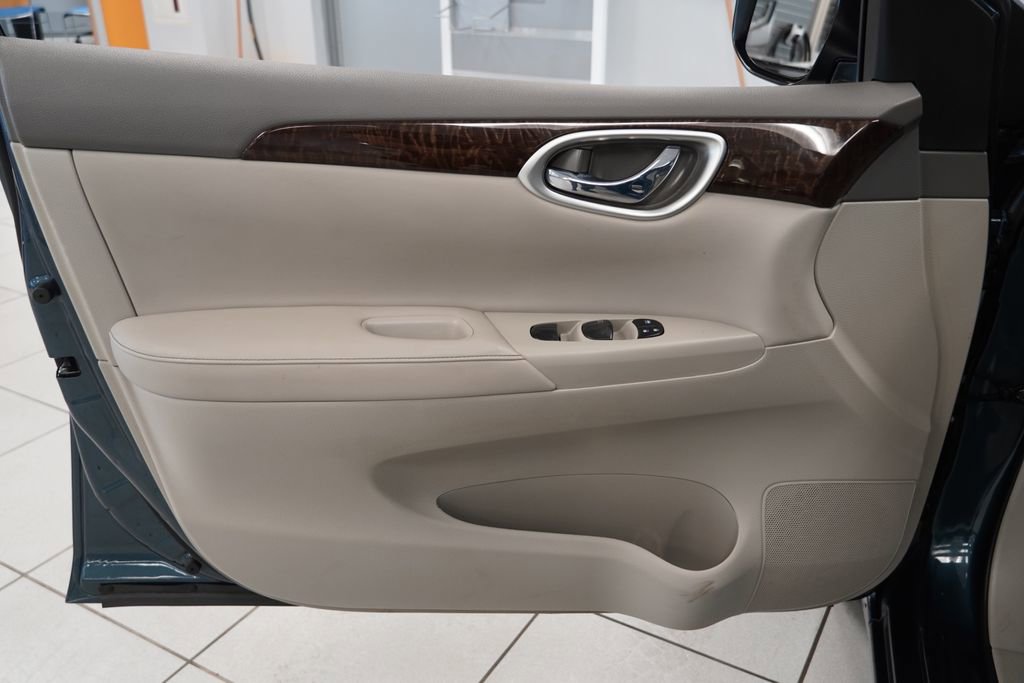 Used 2014 Nissan Sentra SL w/ Premium Package FWD image 17