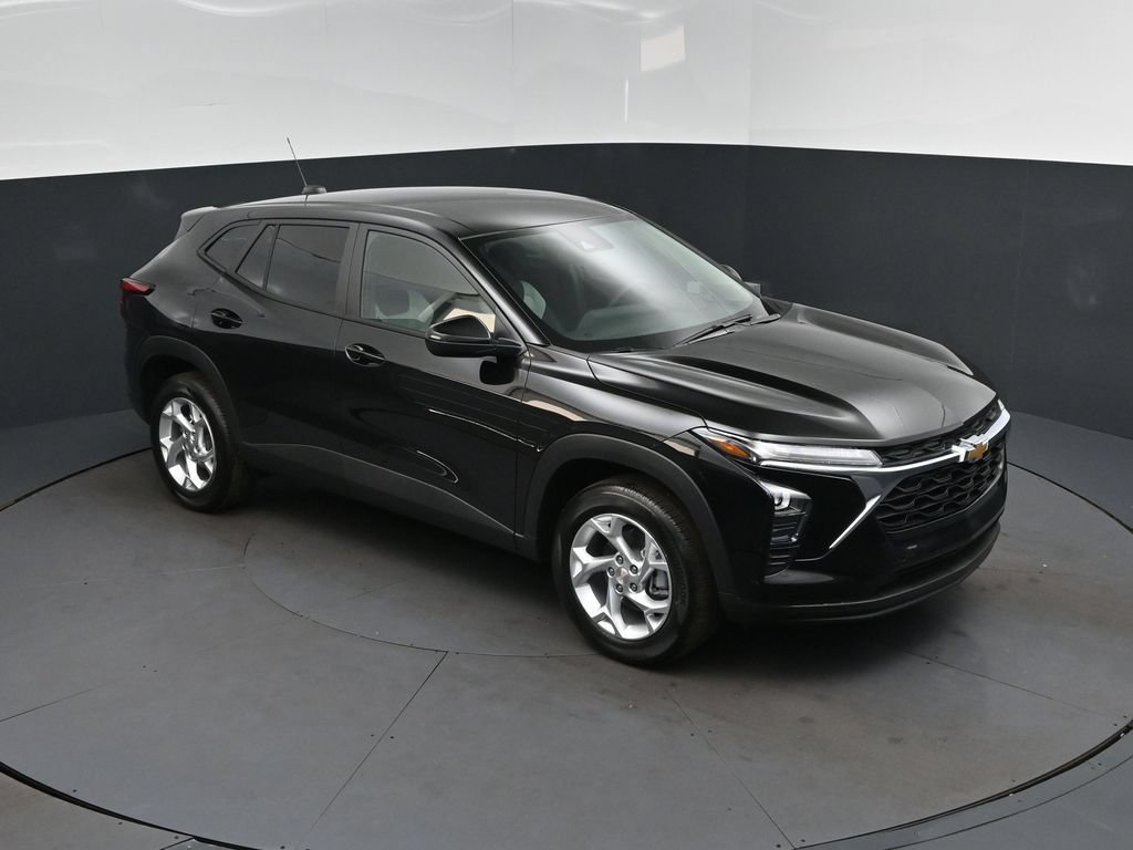 New 2026 Chevrolet Trax LS w/ LS Convenience Package FWD image 36