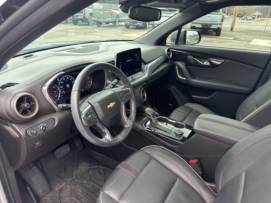 Used 2023 Chevrolet Blazer Premier image 9