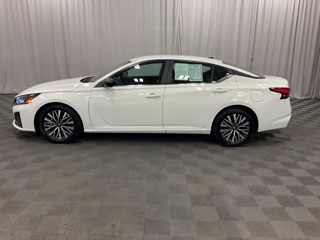 Used 2026 Nissan Altima 2.5 SV FWD image 10