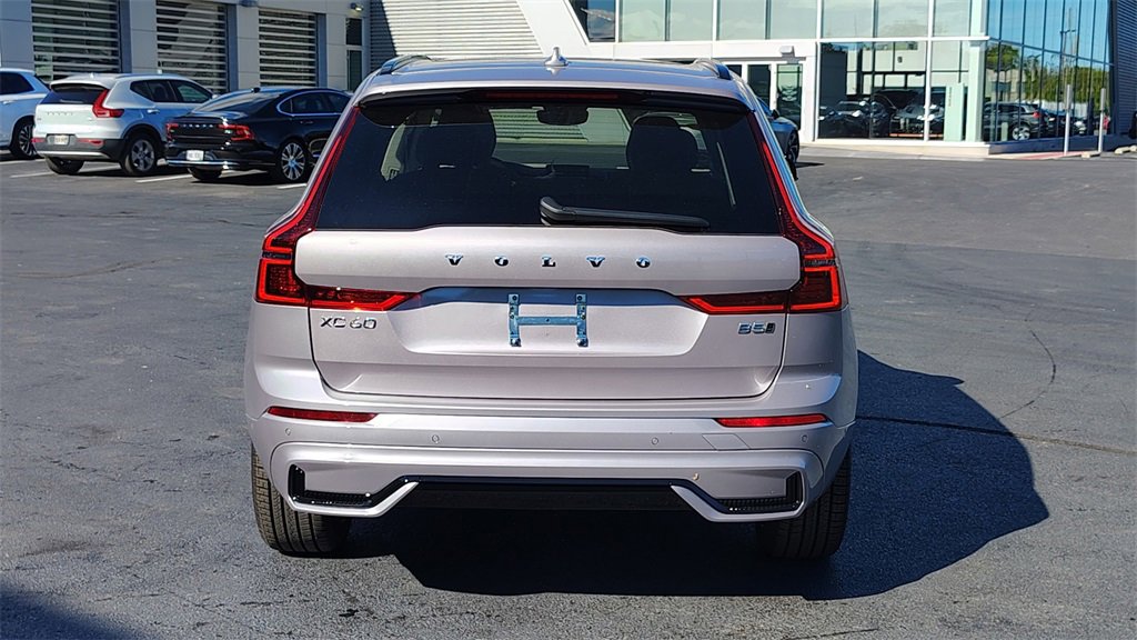 Used 2026 Volvo XC60 B5 Ultra w/ Climate Package PRO image 32