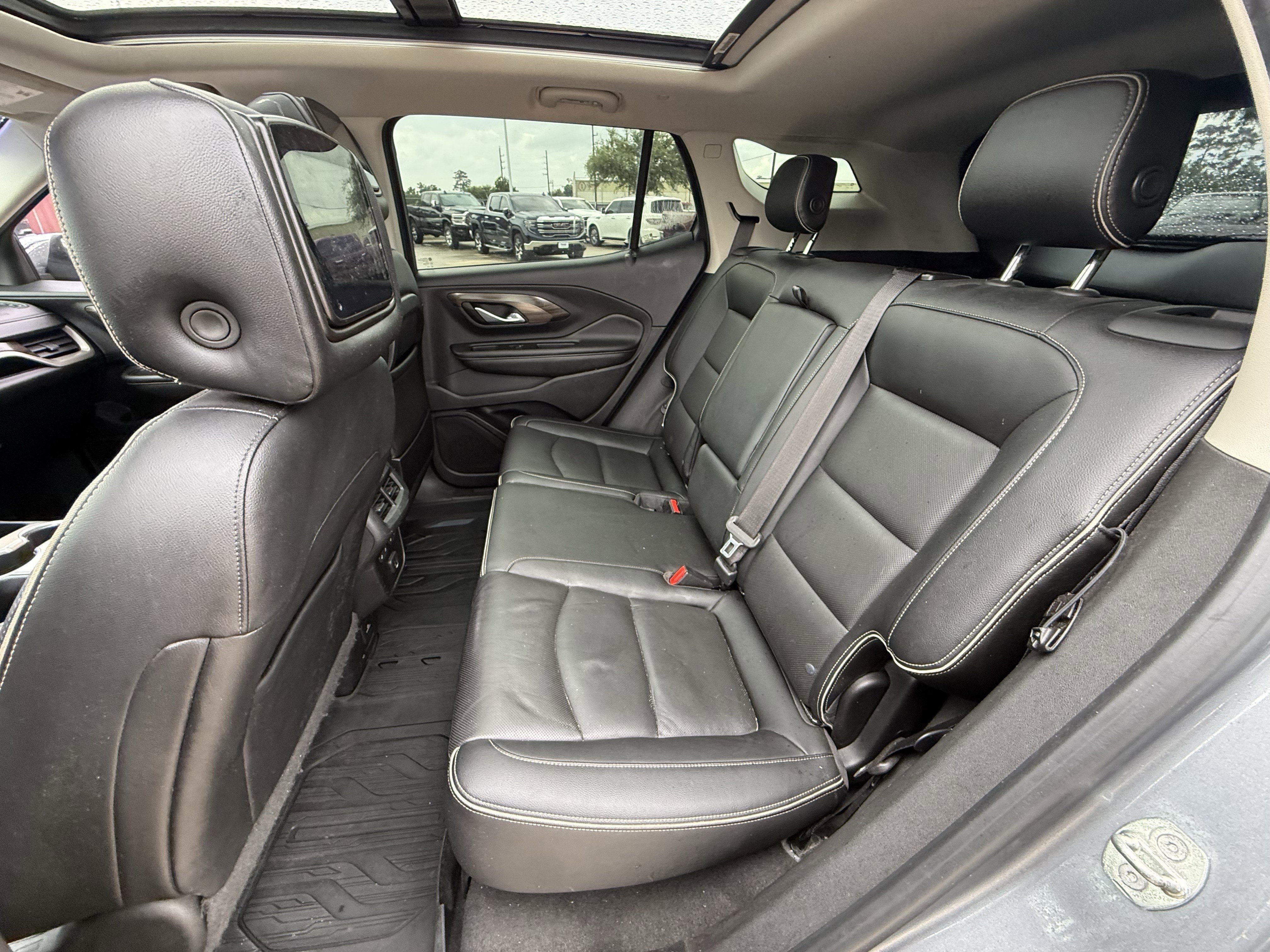 Used 2018 GMC Terrain Denali w/ Comfort Package FWD image 30