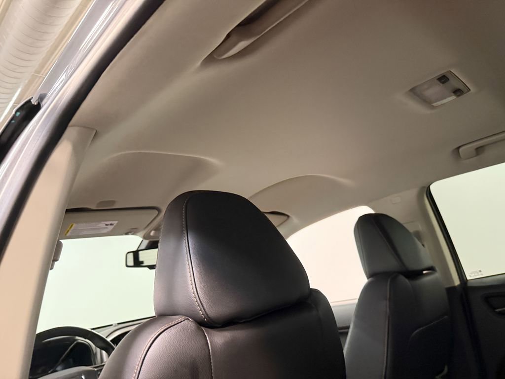 Used 2022 GMC Canyon AT4 image 54