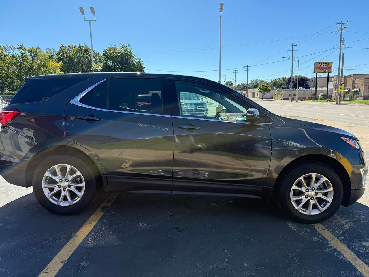 Used 2018 Chevrolet Equinox LT image 6