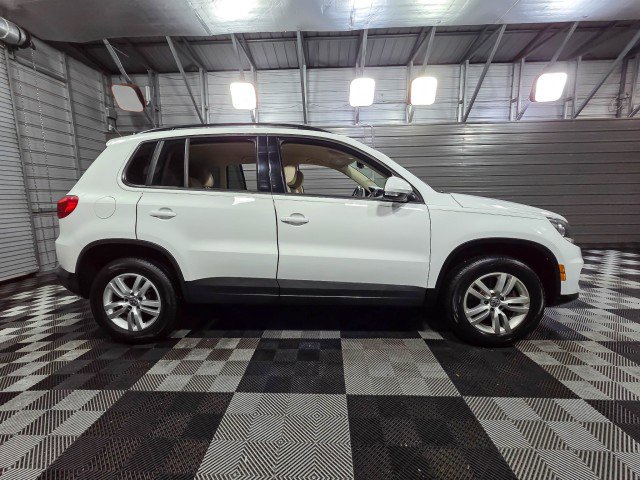 Used 2017 Volkswagen Tiguan S image 9
