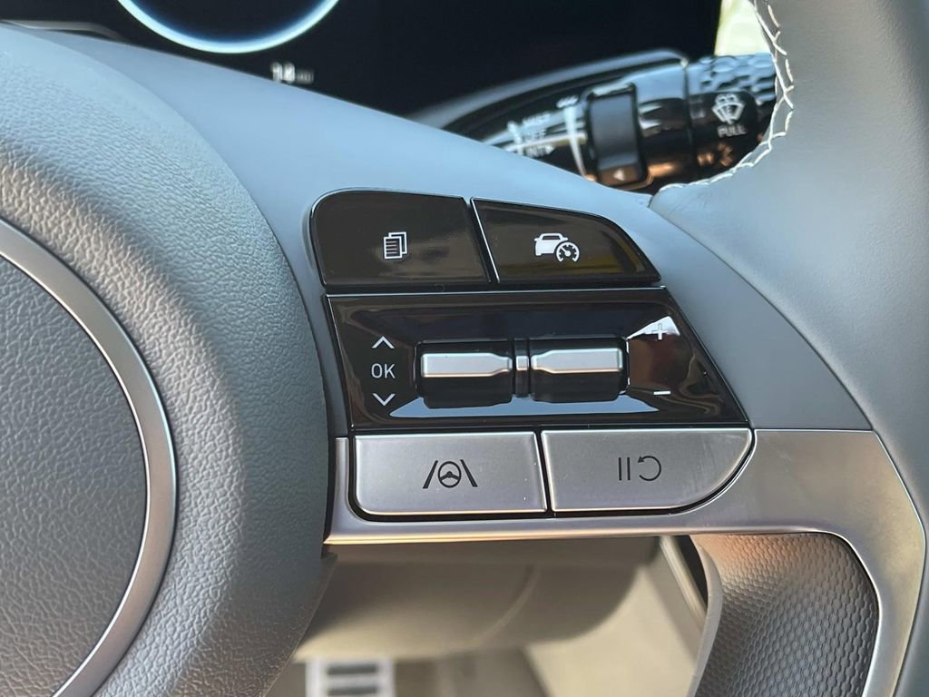 New 2025 Hyundai Elantra SEL image 29