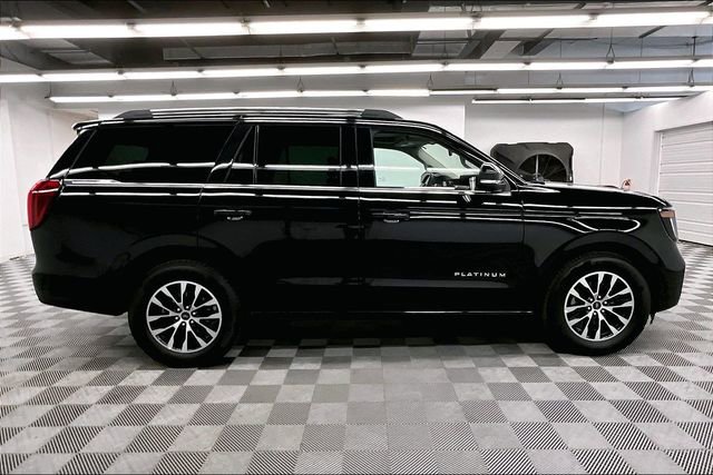 Used 2025 Ford Expedition Platinum image 15