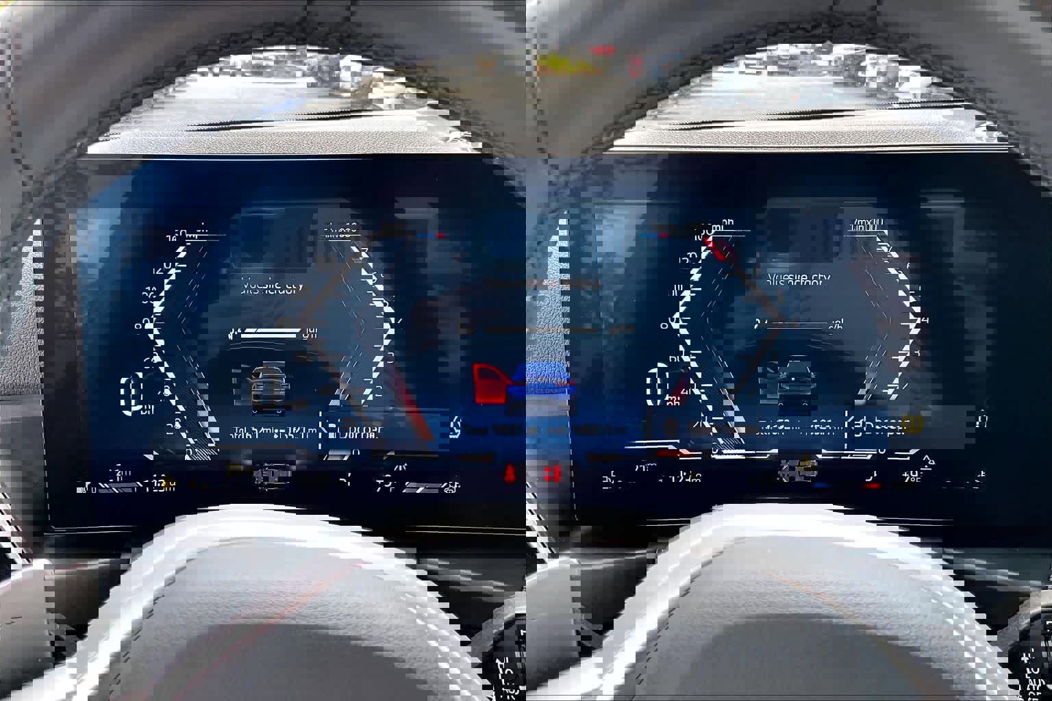 Certified 2025 BMW 330i Sedan w/ M Sport Package RWD image 25