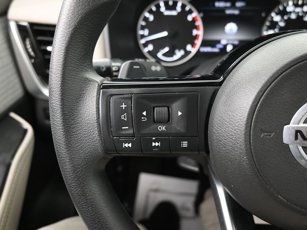 Used 2021 Nissan Rogue SV image 20