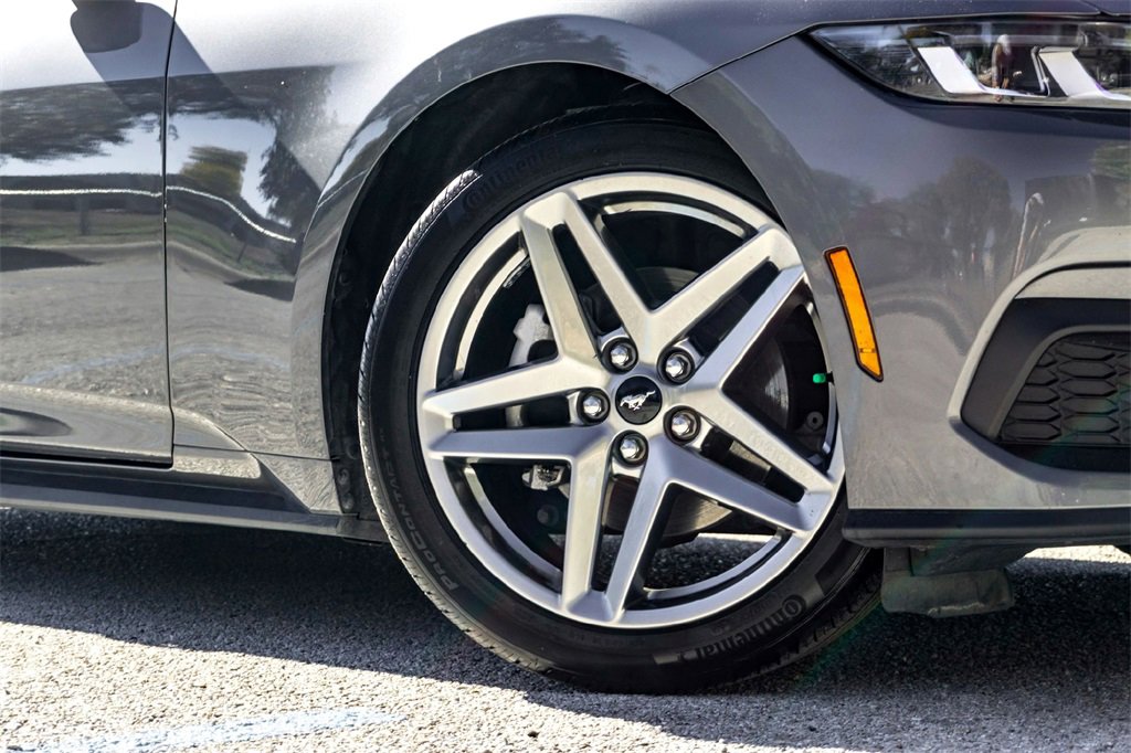 Used 2024 Ford Mustang Premium image 2