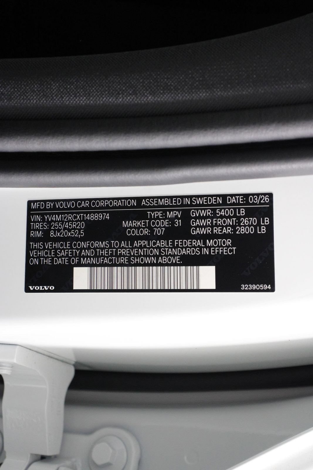 New 2026 Volvo XC60 B5 Plus w/ Climate Package PRO AWD/4WD image 17