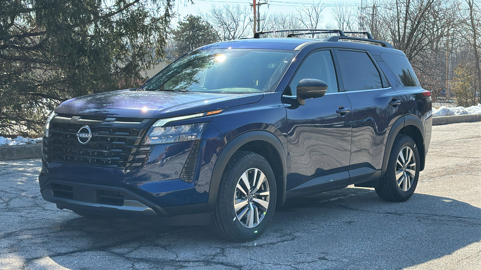 New 2026 Nissan Pathfinder SL AWD/4WD image 2