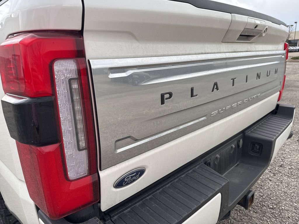 Used 2024 Ford F250 Platinum image 2