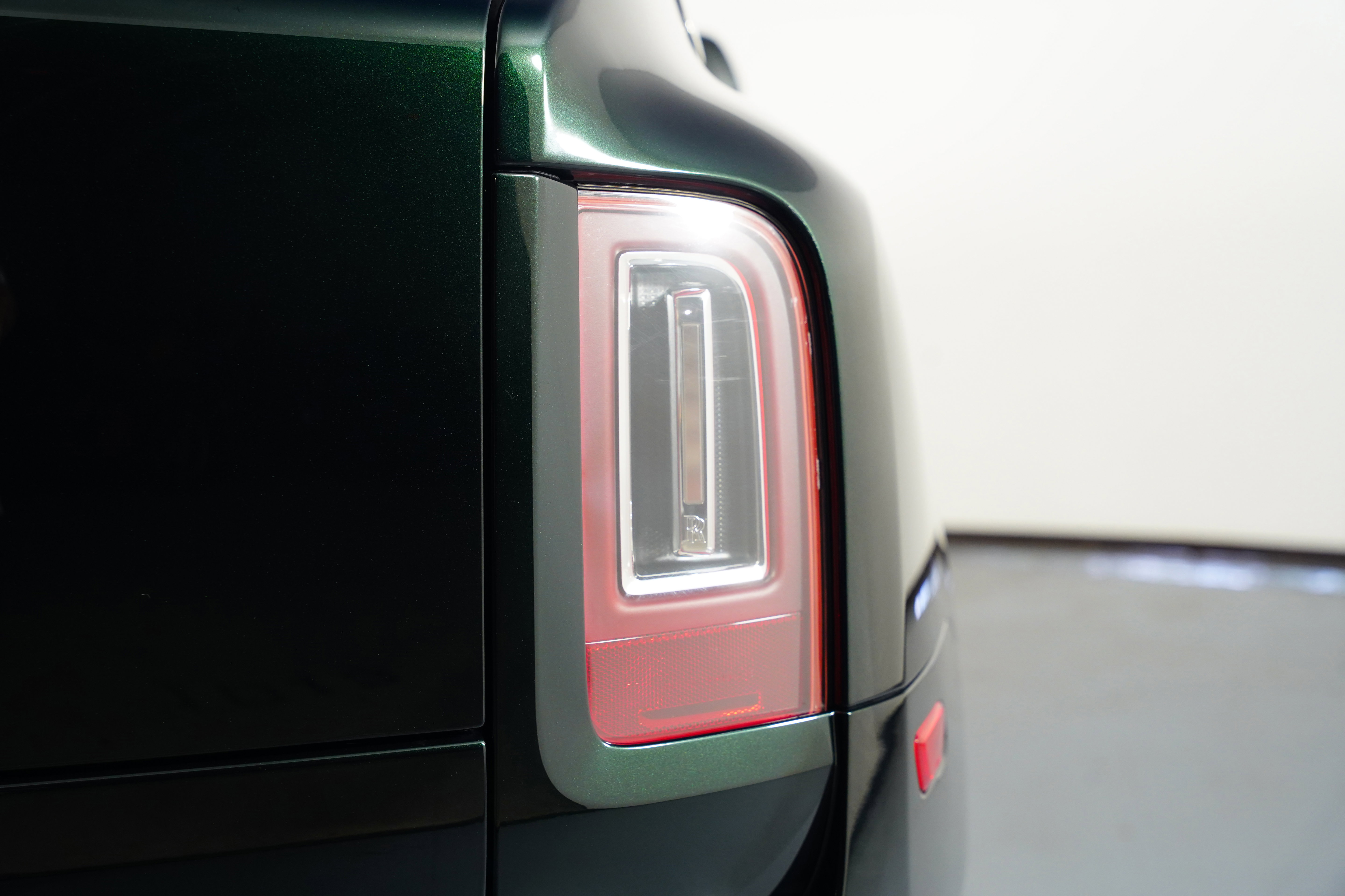 Used 2023 Rolls-Royce Cullinan w/ Cullinan Package image 15