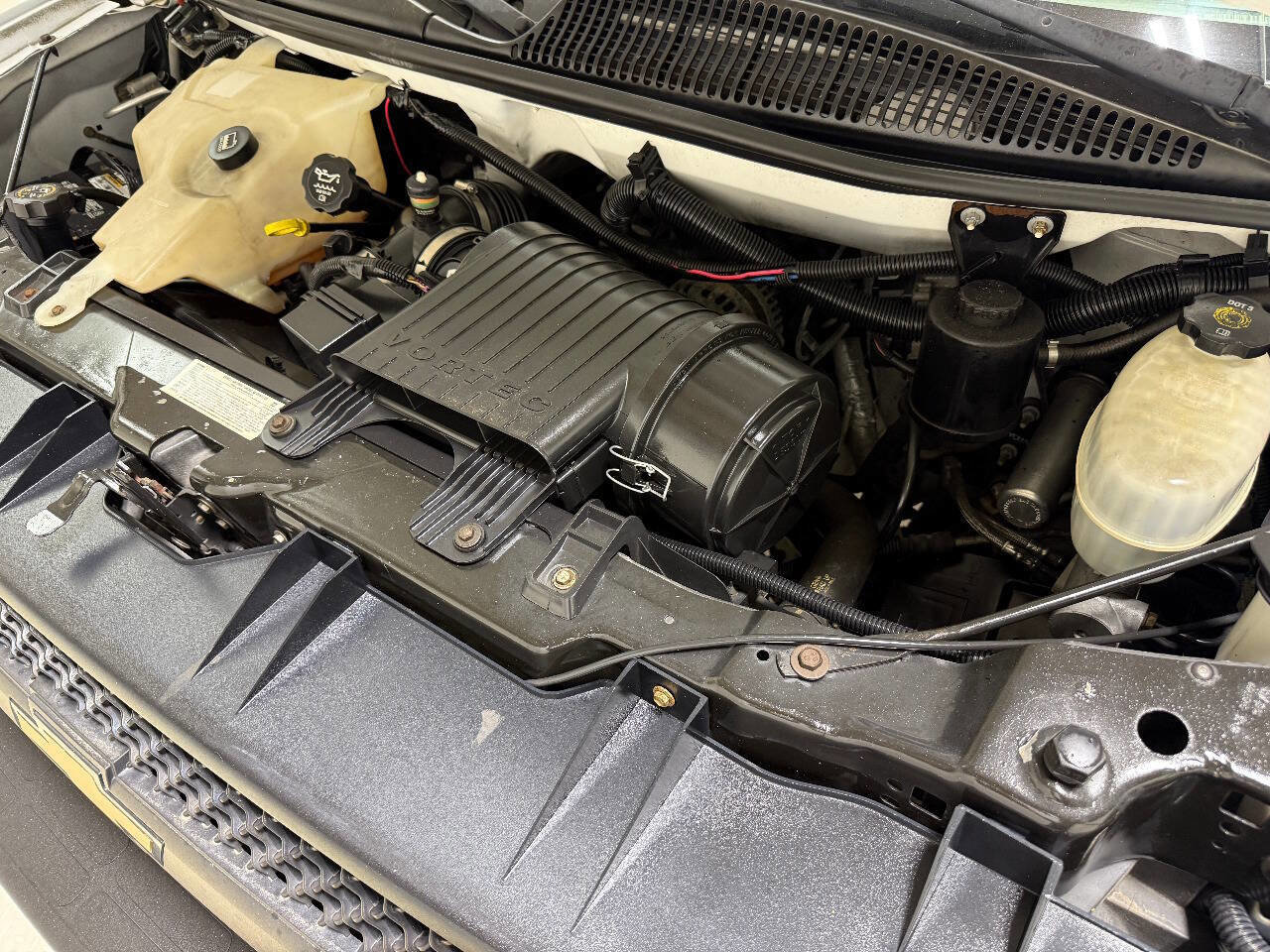 Used 2004 Chevrolet Express 3500 3500 2dr Commercial/Cutaway/Ch w/ School Bus Package image 78