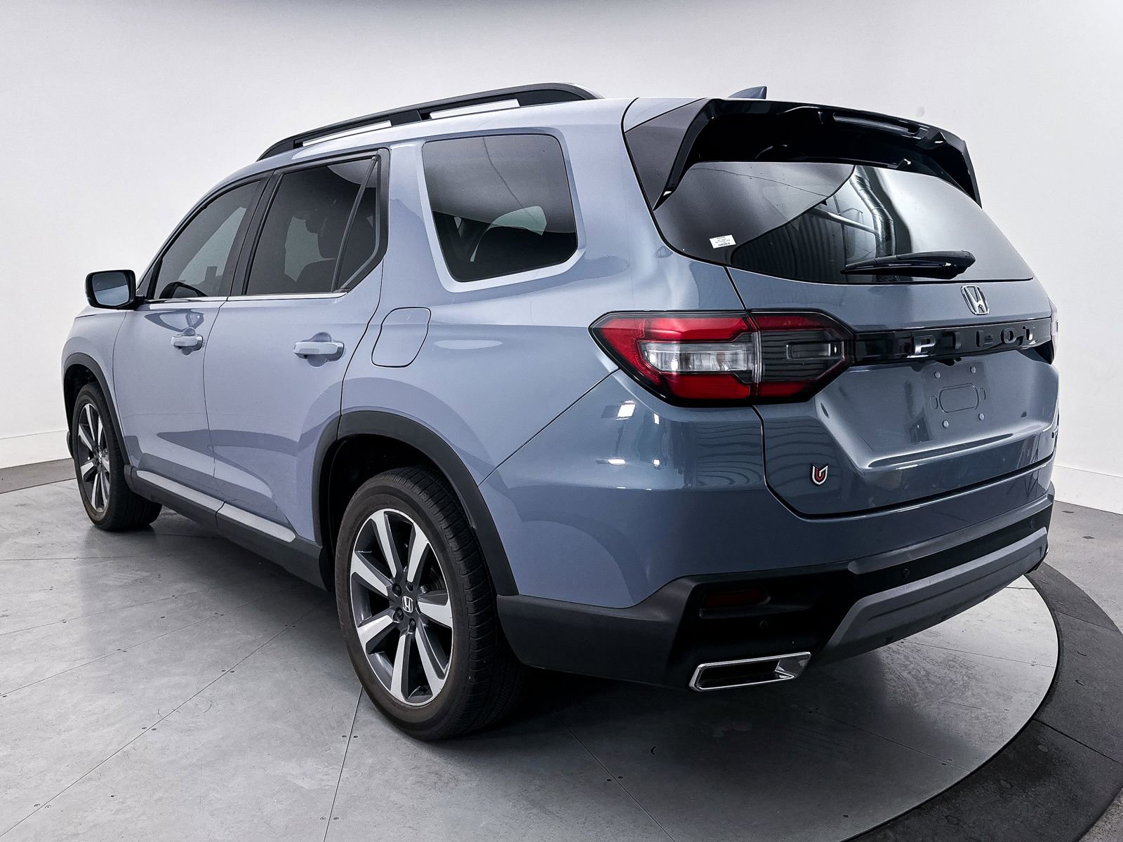 Used 2023 Honda Pilot Touring image 15