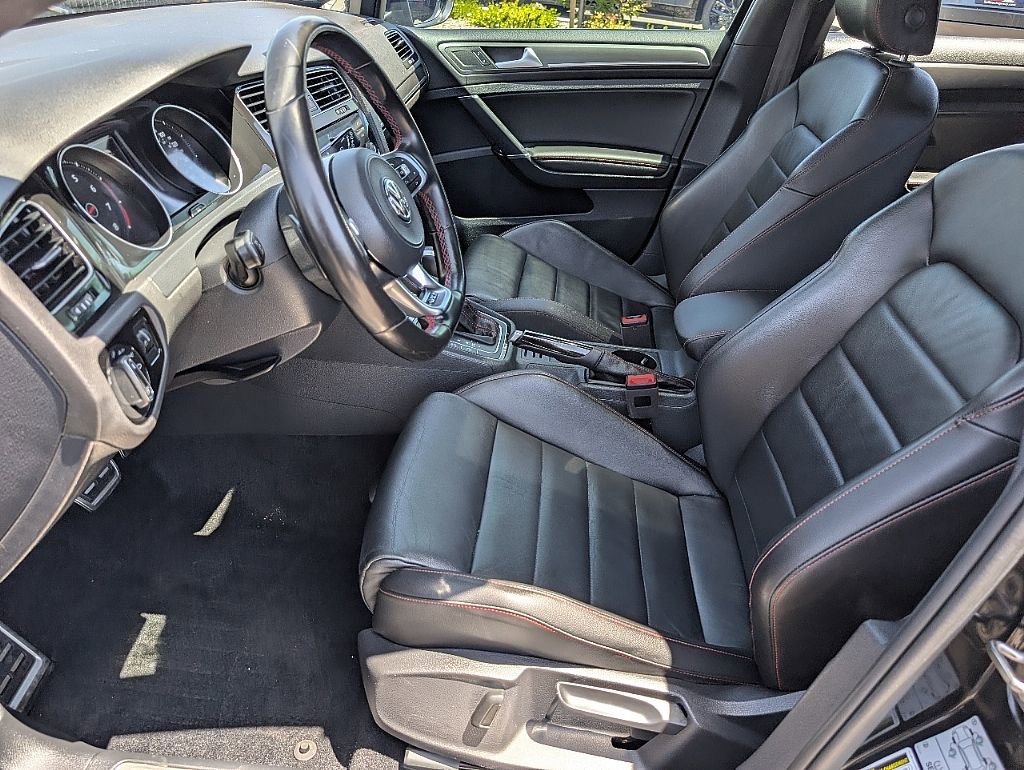 Used 2018 Volkswagen GTI SE FWD image 25
