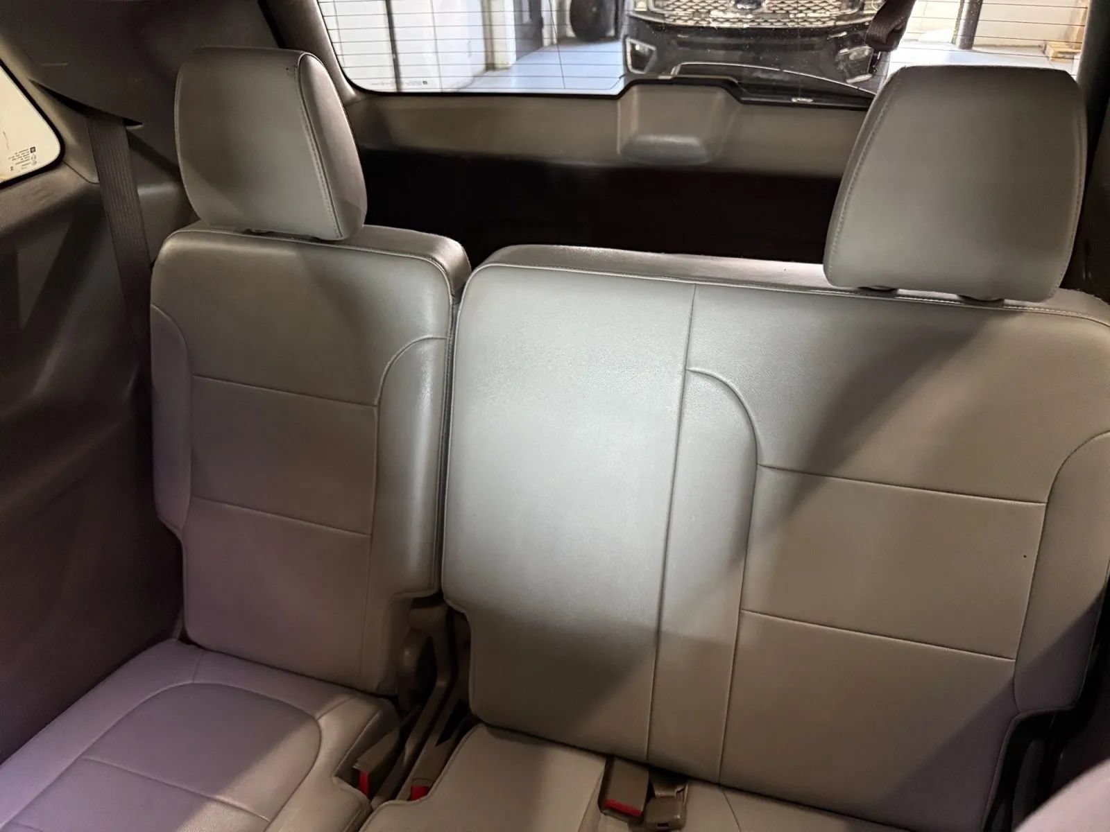Used 2021 Chevrolet Traverse LT w/ LT Premium Package AWD/4WD image 19