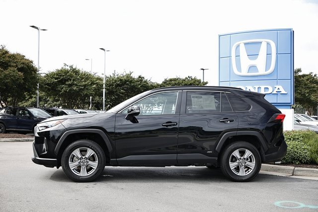 Used 2024 Toyota RAV4 XLE image 3