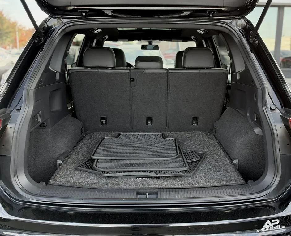 Used 2020 Volkswagen Tiguan SE R-Line AWD/4WD image 21
