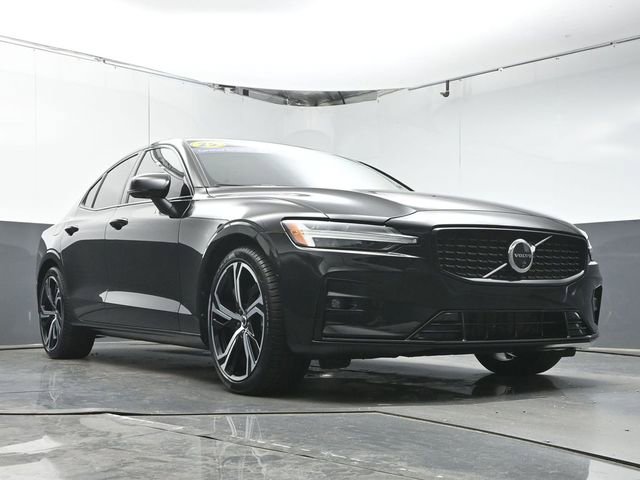 Certified 2025 Volvo S60 B5 Plus AWD/4WD image 31