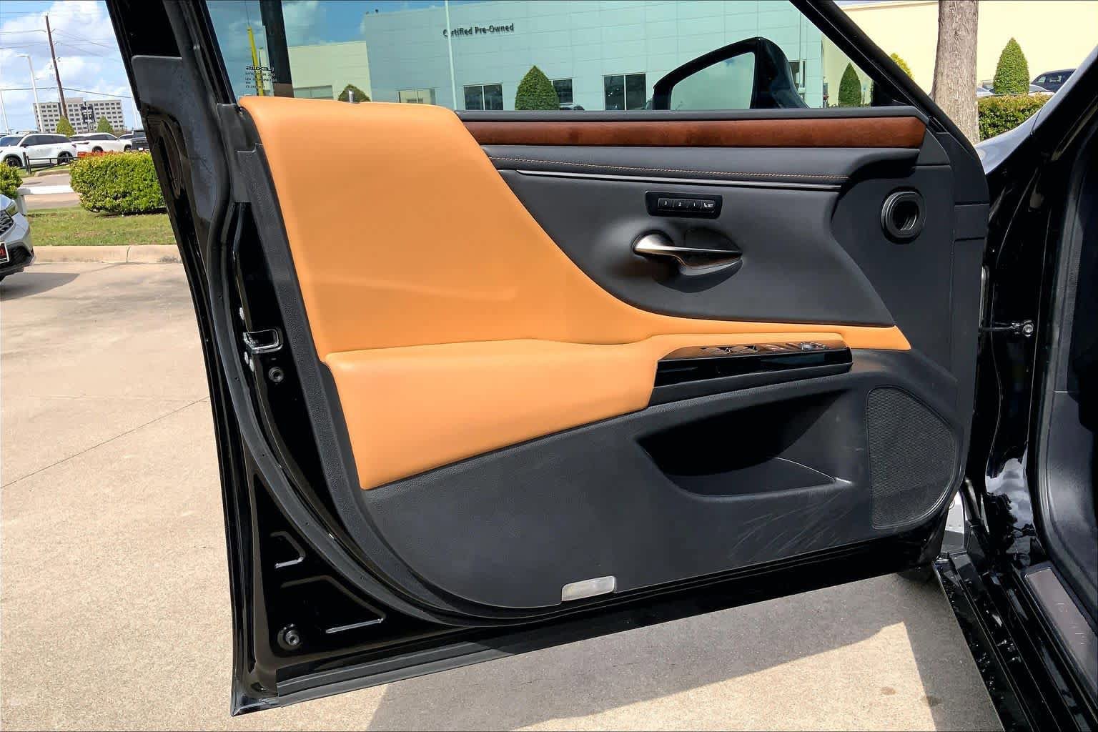 Used 2024 Lexus ES 350 w/ Premium Package FWD image 20