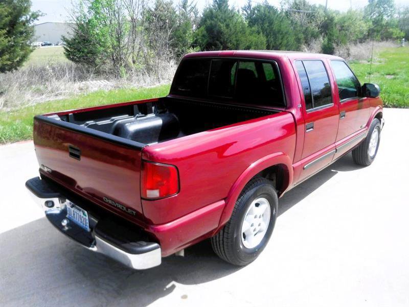 Used 2002 Chevrolet S10 Pickup LS w/ LS Preferred Equipment Group image 6
