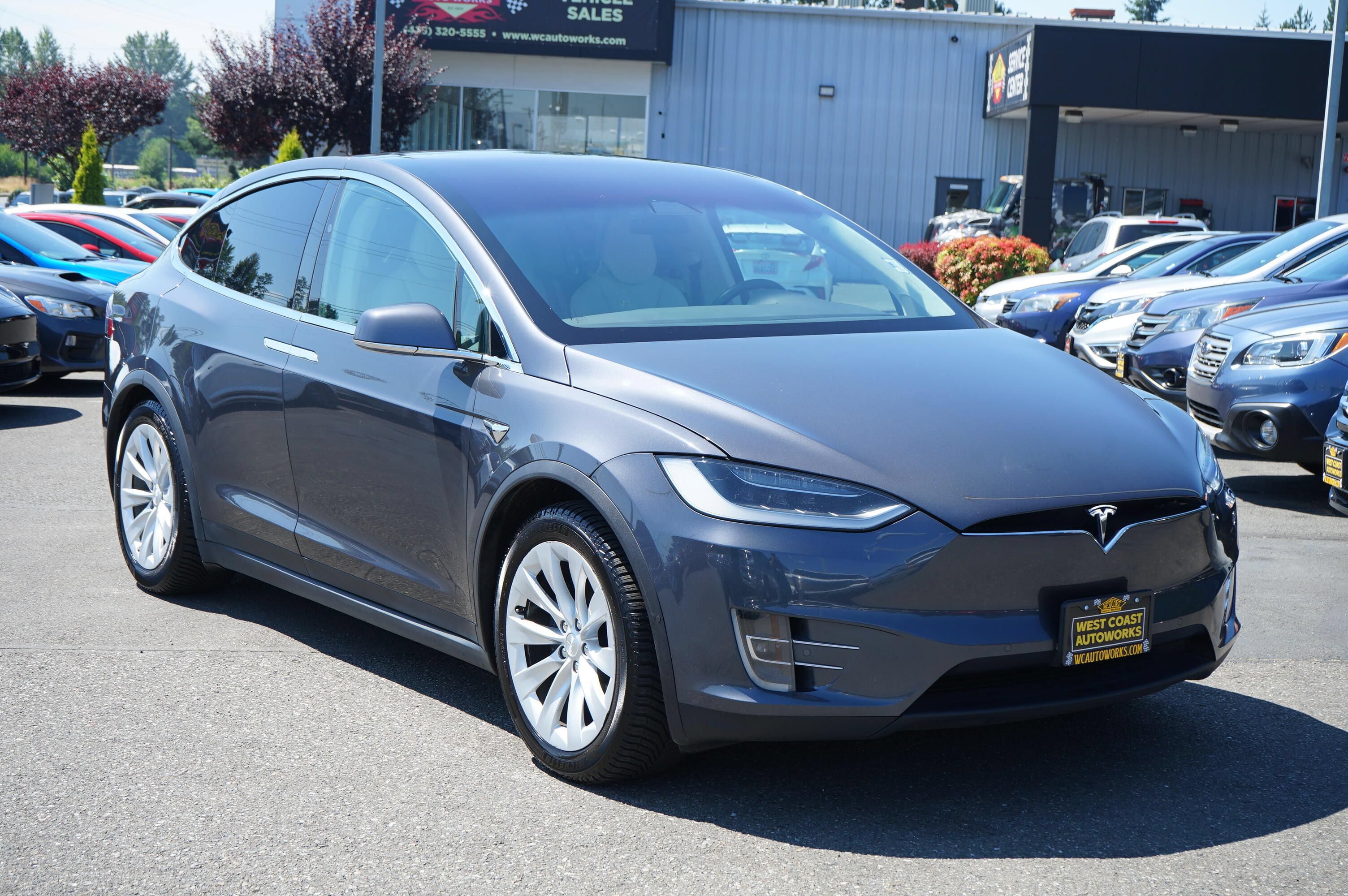 Used 2018 Tesla Model X 75D AWD/4WD image 8
