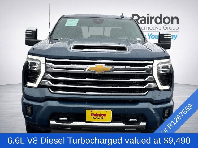 Used 2024 Chevrolet Silverado 3500 High Country w/ High Country Premium Package AWD/4WD image 2