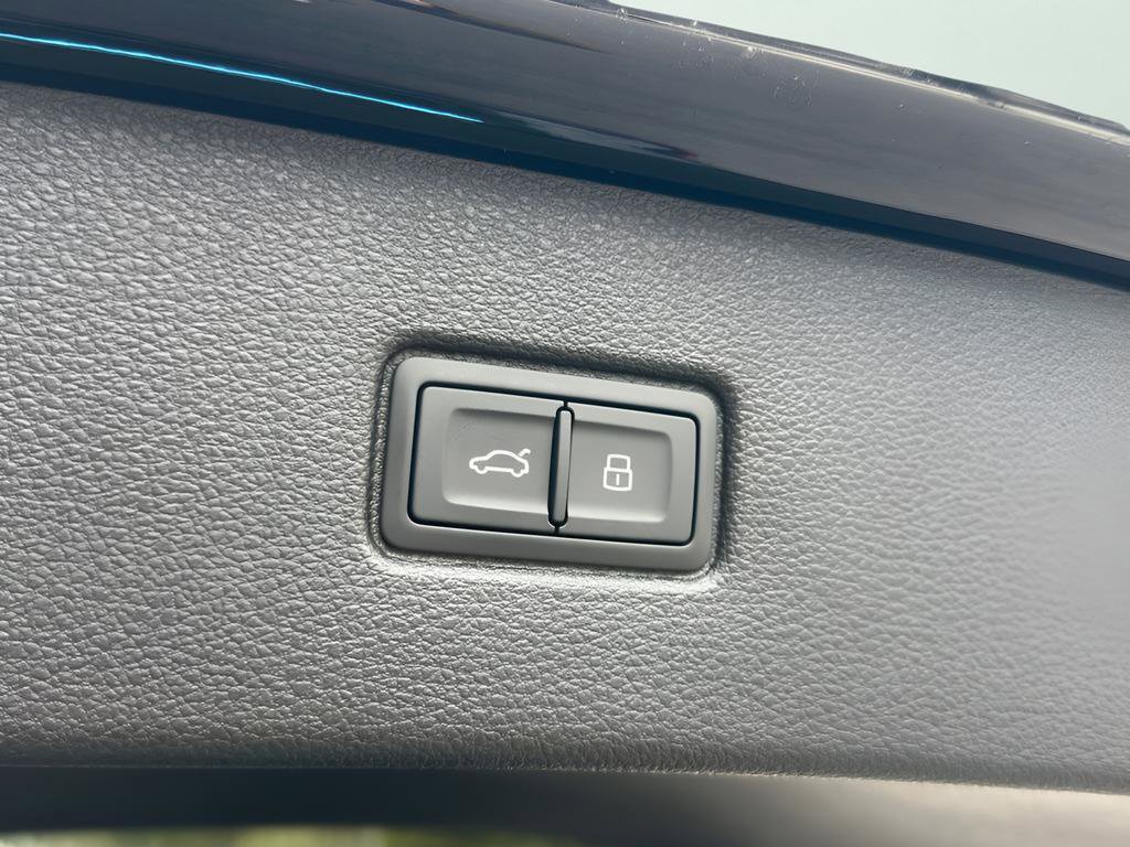 New 2026 Audi Q7 3.0T Premium Plus AWD/4WD image 40