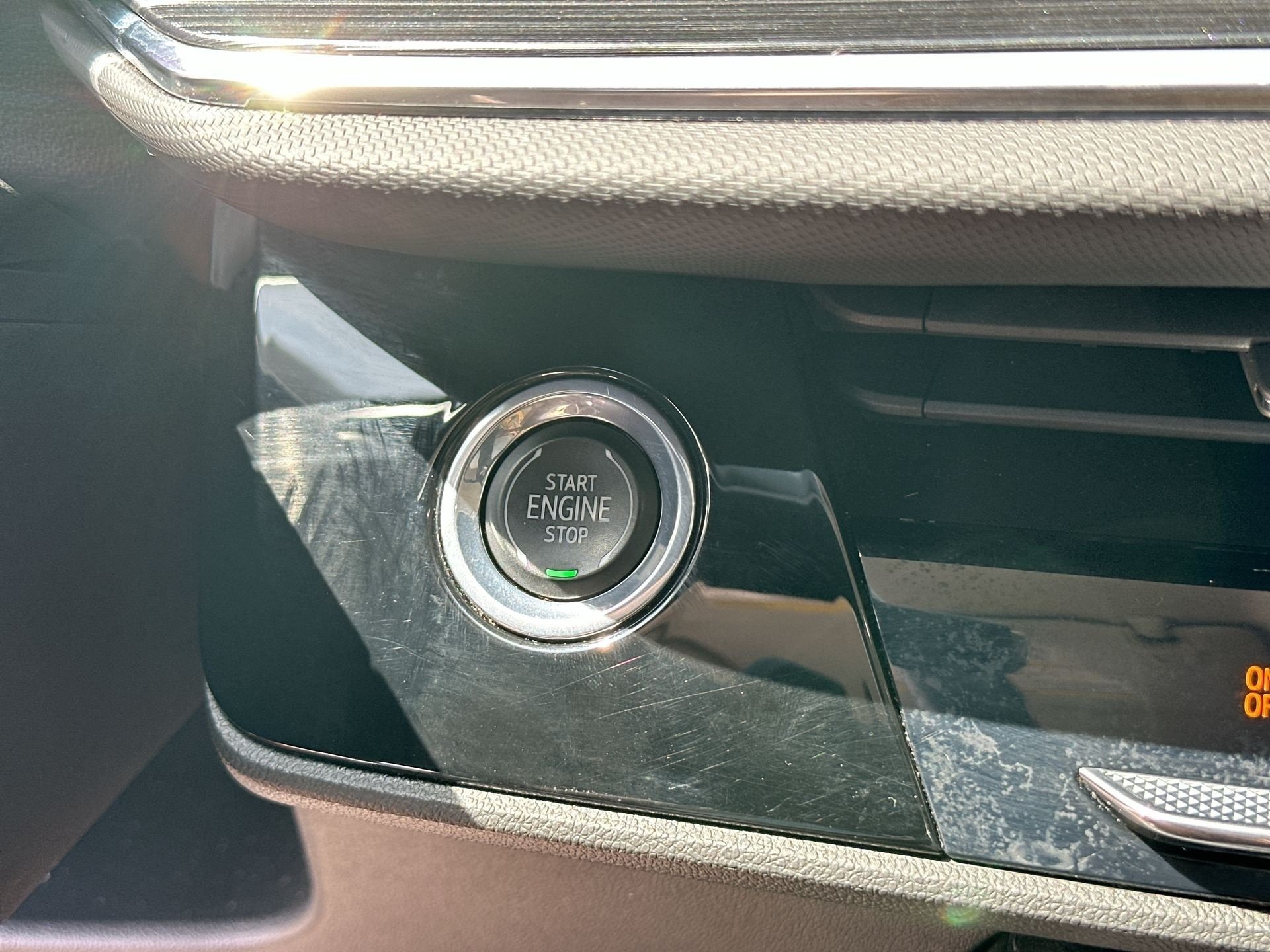 Used 2024 Buick Envision Preferred AWD/4WD image 17