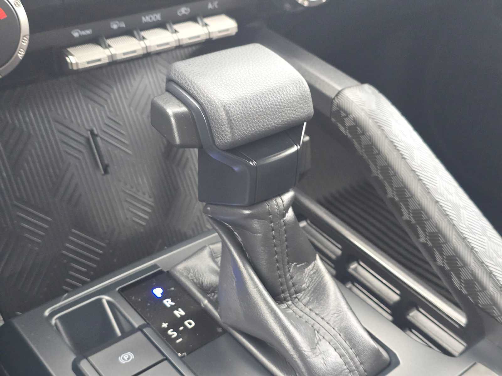 Used 2025 Toyota Tacoma SR5 AWD/4WD image 27