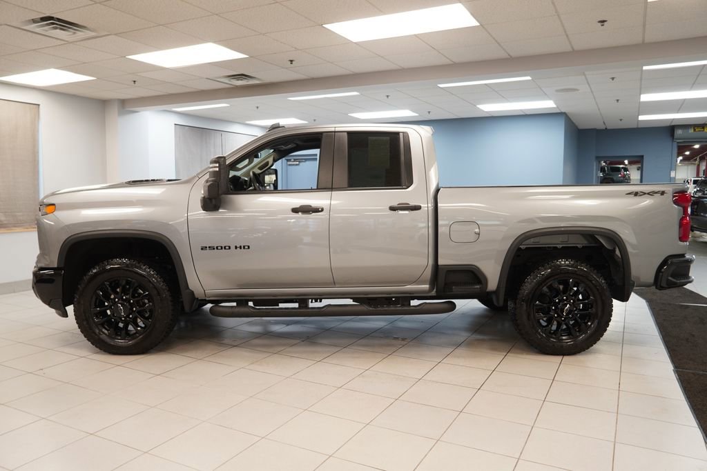 Used 2026 Chevrolet Silverado 2500 Custom w/ Custom Convenience Package image 2