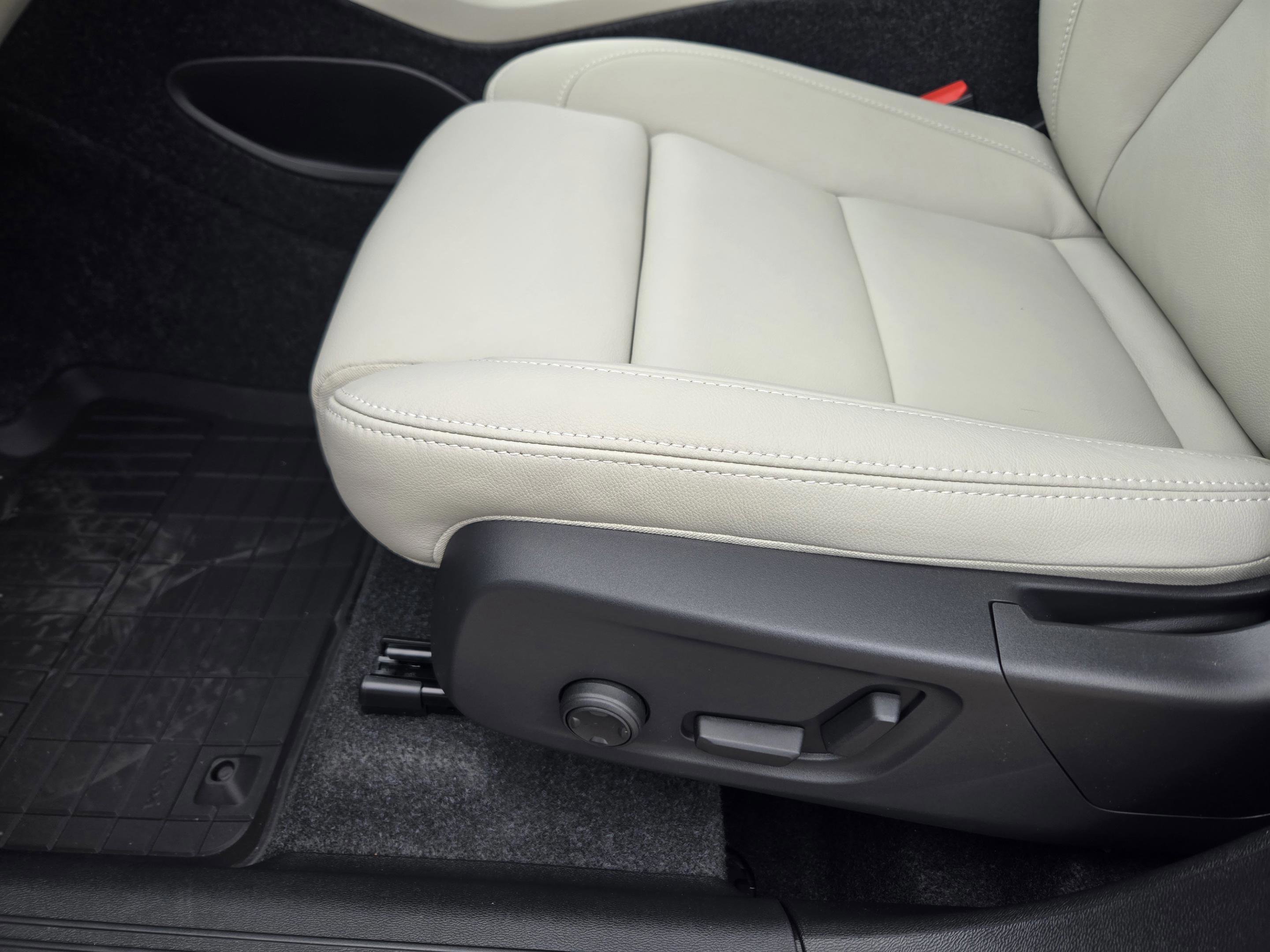New 2026 Volvo XC40 B5 Plus w/ Protection Package Premier AWD/4WD image 20
