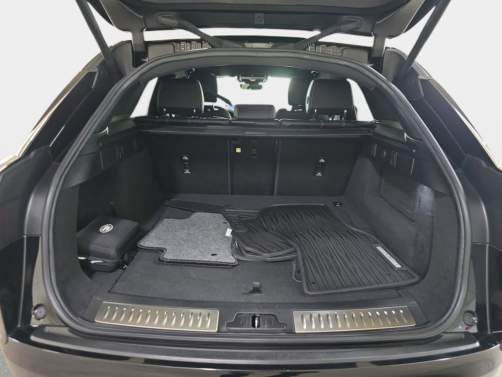 Used 2023 Land Rover Range Rover Velar S AWD/4WD image 30