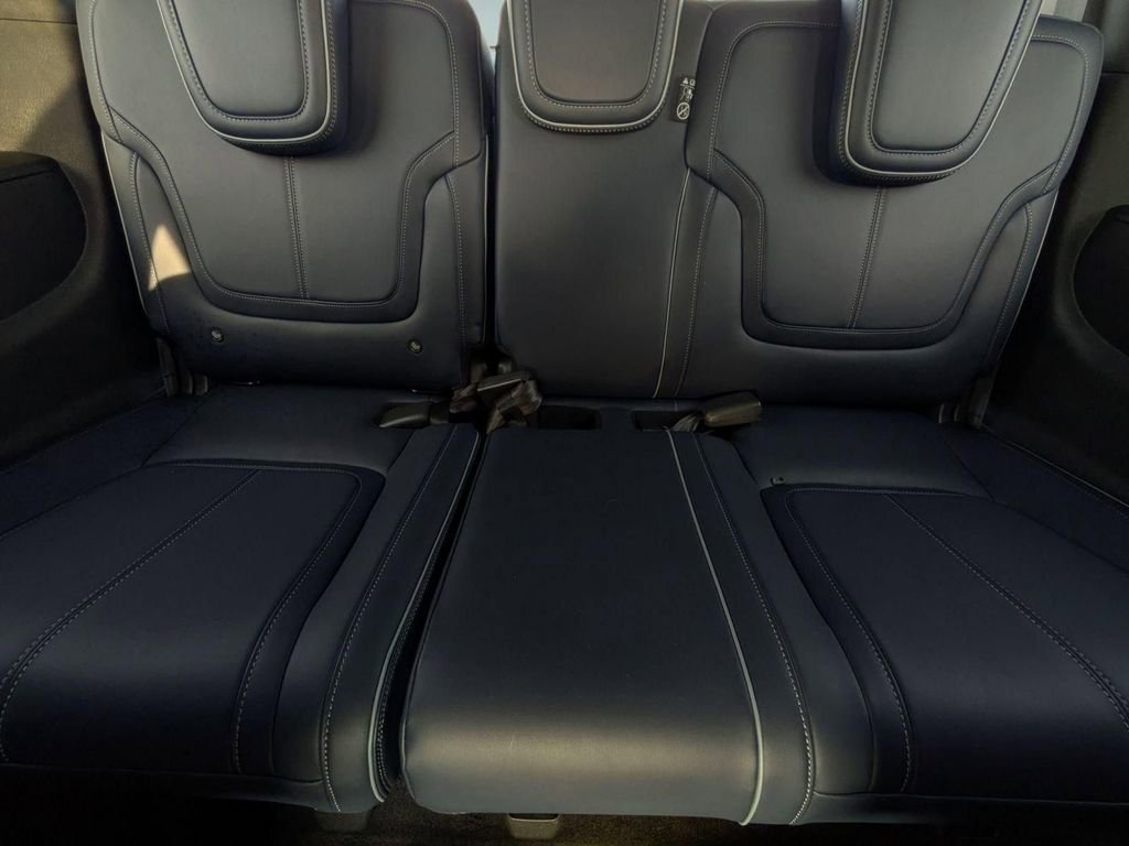 New 2026 INFINITI QX80 4WD w/ Sport Exterior Package image 29