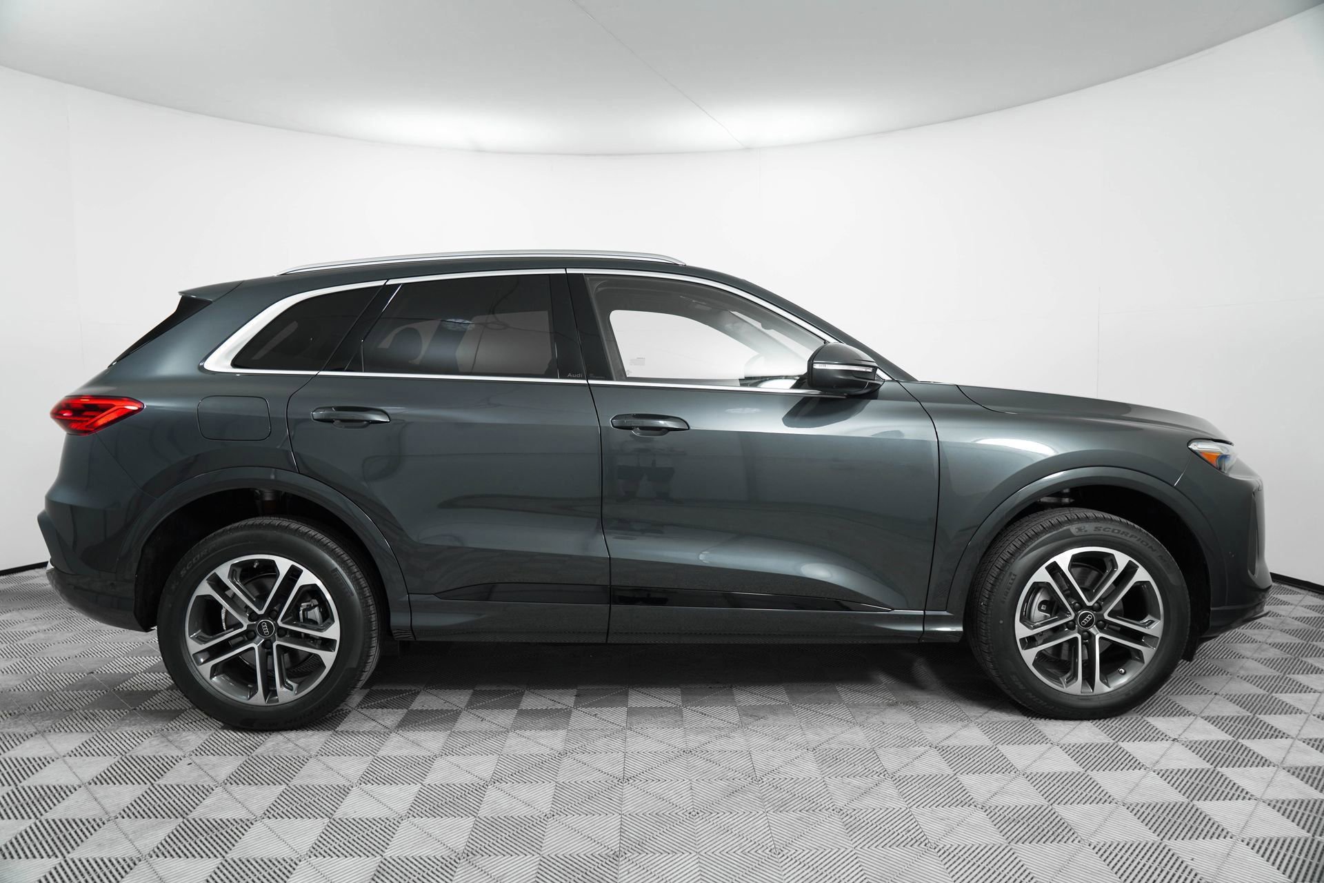 New 2025 Audi Q5 Premium Plus image 8