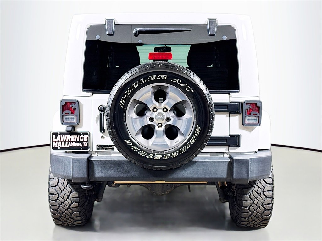 Used 2018 Jeep Wrangler Unlimited Sahara w/ Connectivity Group image 5