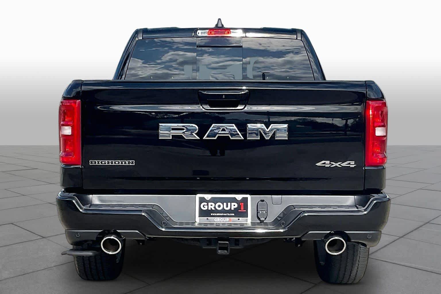 New 2027 RAM 1500 4x4 Crew Cab image 4