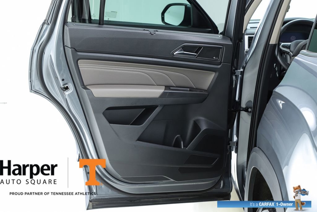 Used 2023 Volkswagen Atlas SEL Premium AWD/4WD image 17
